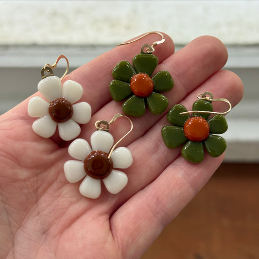 Folk Daisy Earrings